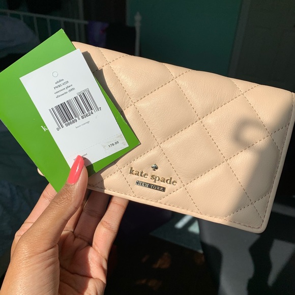 Kate Spade Emerson Place Adalita Wallet BNWT - Picture 1 of 4